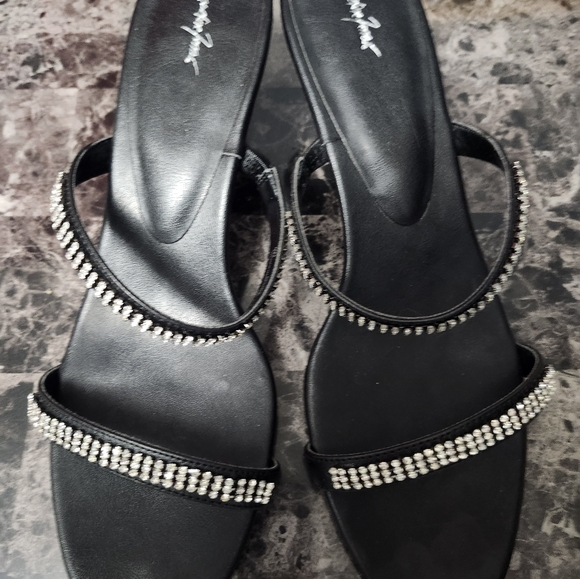 Jacqueline Ferrar size 9.5  lyric black sandles - Picture 4 of 5